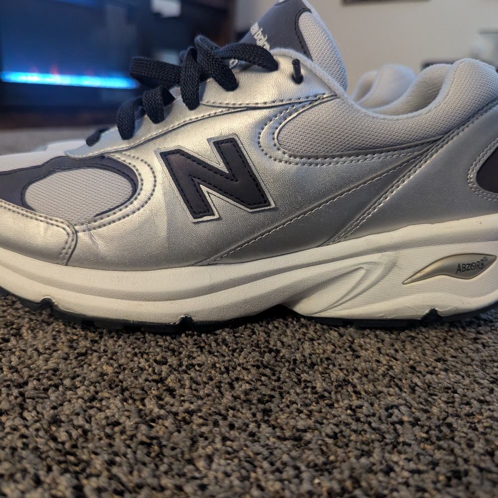 New Balance 498